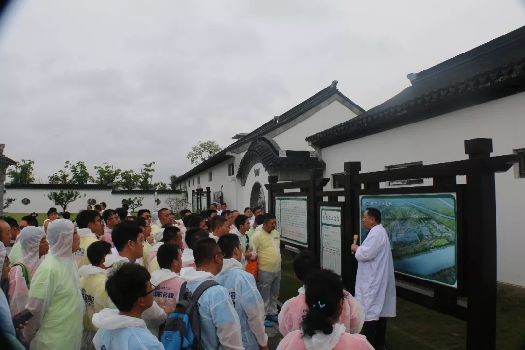 1560914724592891.jpg 640.webp (4).jpg